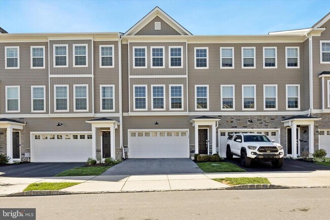 Building Photo - 138 Livingston Ln