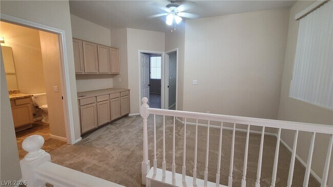 Building Photo - 1109 Scenic Crest Dr