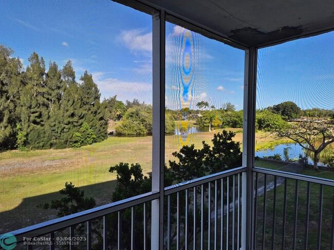 Building Photo - 5100 SW 90th Ave