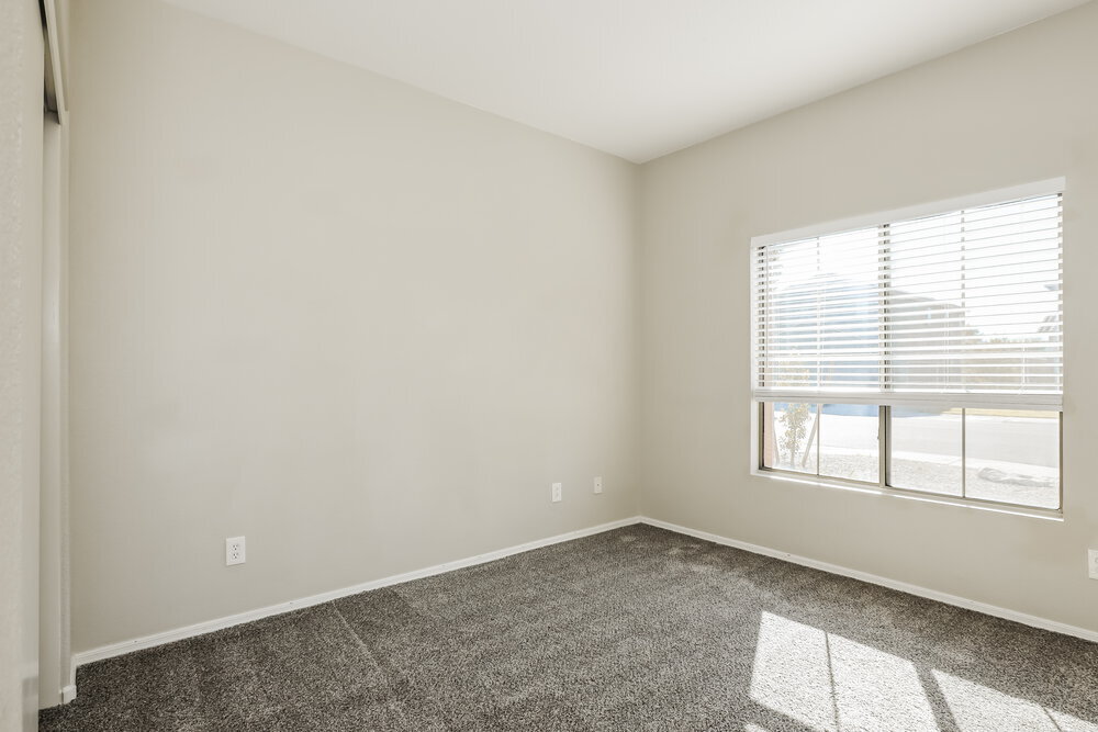 Building Photo - 13426 W Crocus Dr