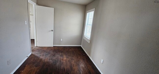 Building Photo - 1633 Lucas Ave