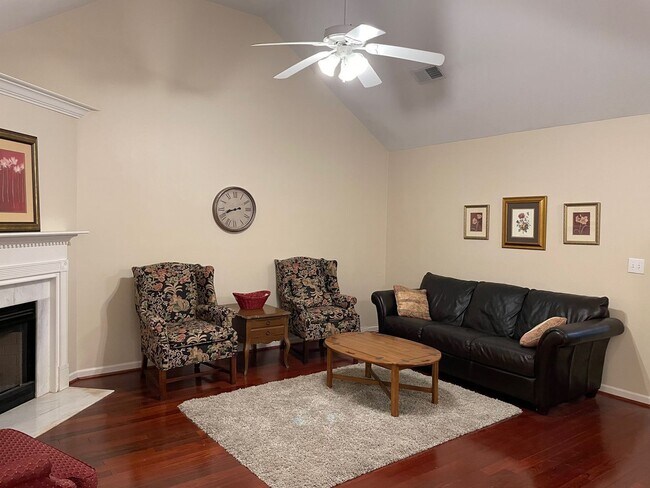 Building Photo - 126 Hayesbury Ct