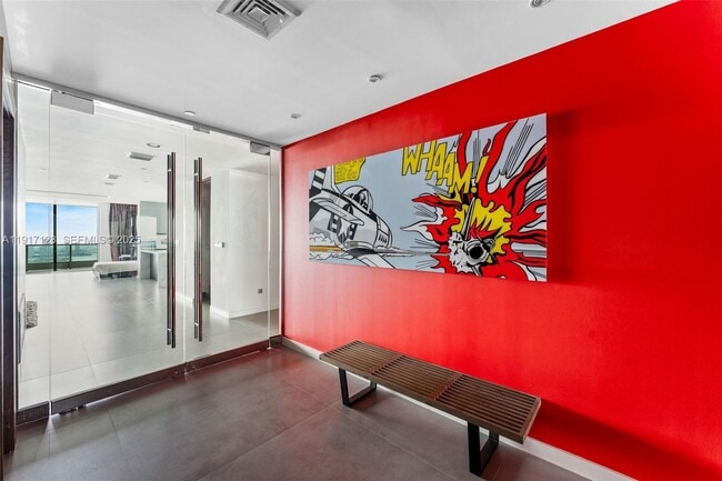 Building Photo - 900 Biscayne Blvd