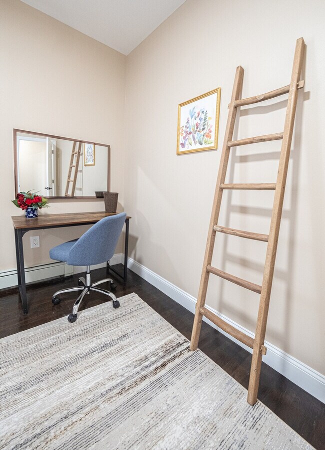 Building Photo - 245 W 113th St