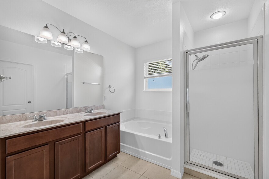 Building Photo - 345 Red Kite Dr