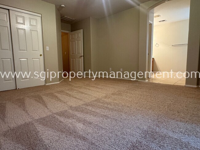 Building Photo - 2191 W Goldmine Mountain Dr