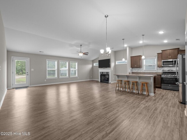 Building Photo - 227 Patriot Dr