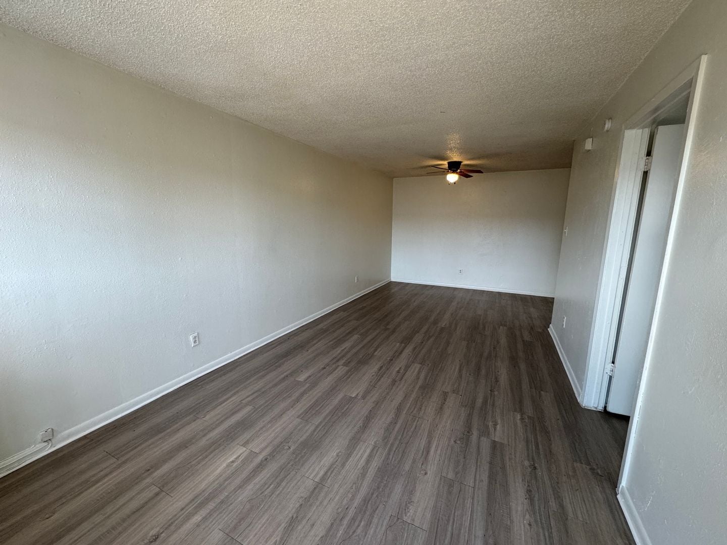 Building Photo - 503 Sunset Ln