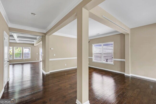 Building Photo - 5957 Stow Dr