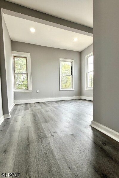 Building Photo - 500 Bond St