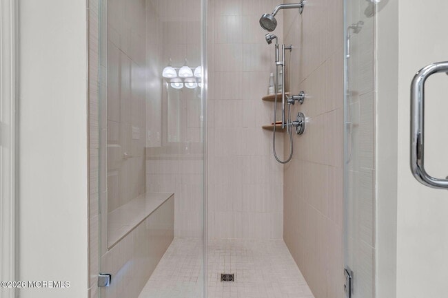 Building Photo - 807 Kingsley St