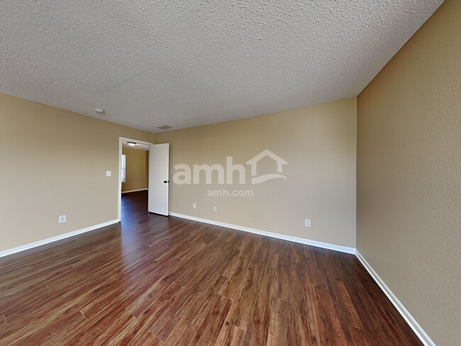 Building Photo - 2624 Santaro Ct