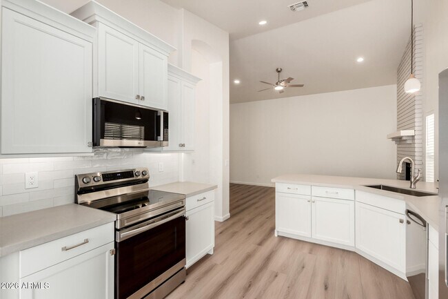 Building Photo - 3151 W Frankfurt Dr