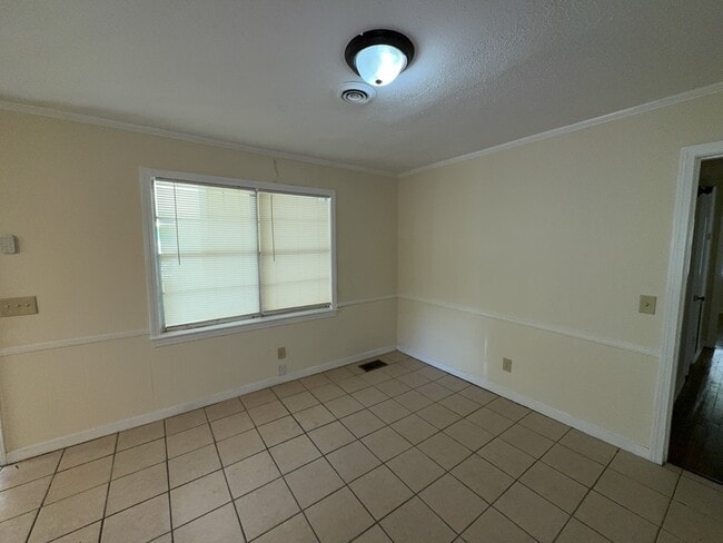 Building Photo - 3158 Peterson Dr