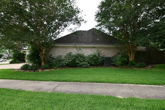 Building Photo - 1947 Mayweather Ln