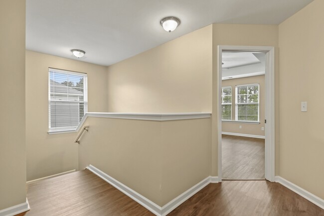 Building Photo - 363 Sanctuary Park Dr