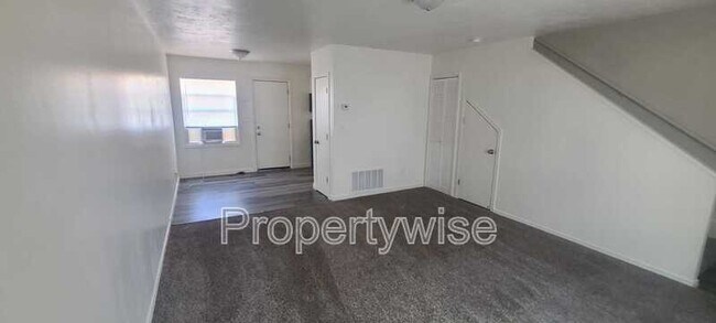 Building Photo - 1054 W 1520 N