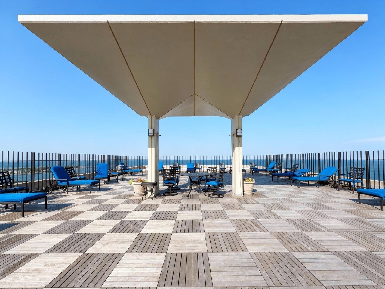 Building Photo - 3550 N Lake Shore Dr