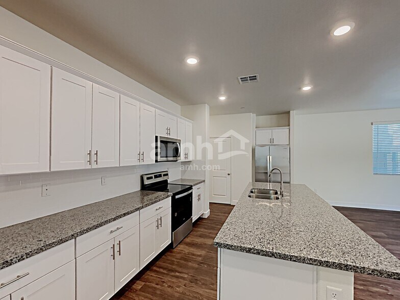 Building Photo - 313 Cape Seville Pl