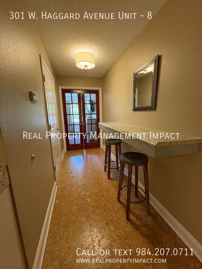 Building Photo - 301 W Haggard Ave