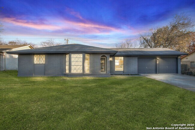 Building Photo - Move-in ready 3-bedroom, 2-bath home in San Antonio