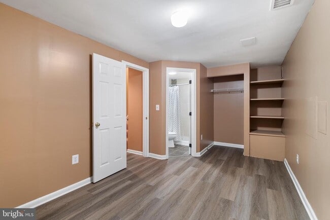 Building Photo - 1205 Farley Ct