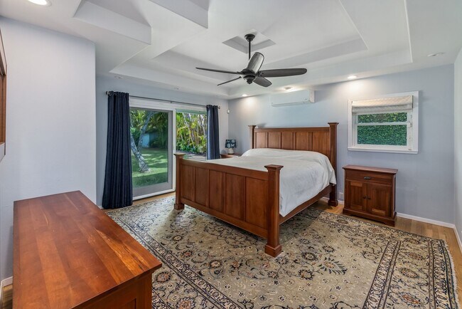 Building Photo - Private Beach Access, Pool, AC, Kailuana Loop