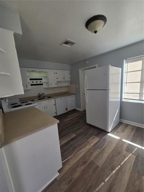 Building Photo - 101 E Atwater Ave