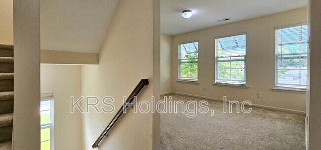 Building Photo - 210 Benthall Rd
