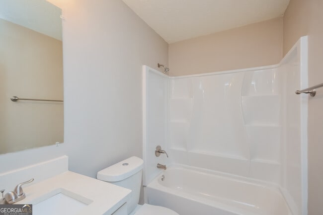 Building Photo - 5586 Mallard Trail
