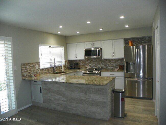 Building Photo - 4926 N 74th St