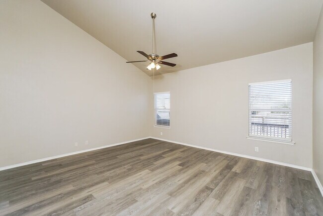 Building Photo - 110 Golden Wren