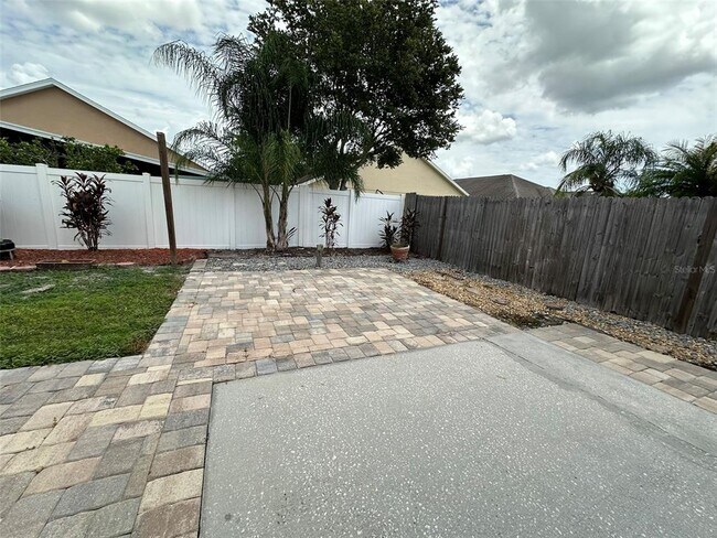 Building Photo - 10707 Flycast Cir