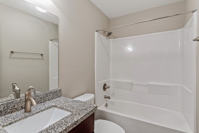 Building Photo - 128 Artesian Way