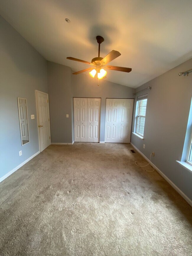 Building Photo - Charming 3 Bedroom/2 Full Bath/2 Half Bath Townhome in Constant Friendship, MD!