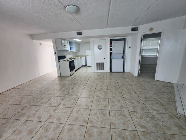 Building Photo - 2730 Ocean Shore Blvd