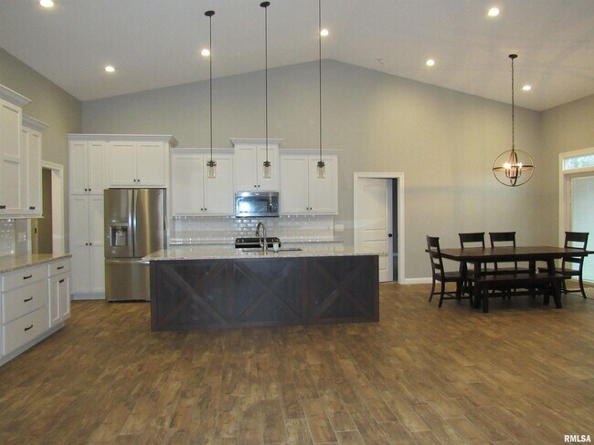 Building Photo - 1659 Celtic Ct