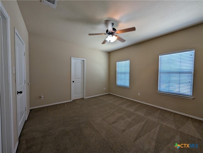 Building Photo - 1028 Brown Rock Dr