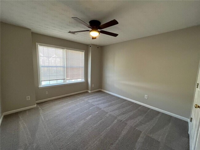 Building Photo - 1854 Pierce Way