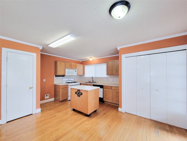 Building Photo - 9607 Farrell Dr