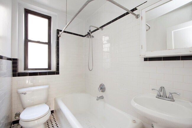 Building Photo - 541 88th St