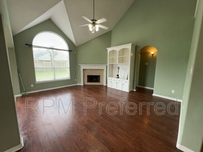 Building Photo - 2513 Flycatcher Cove Dr