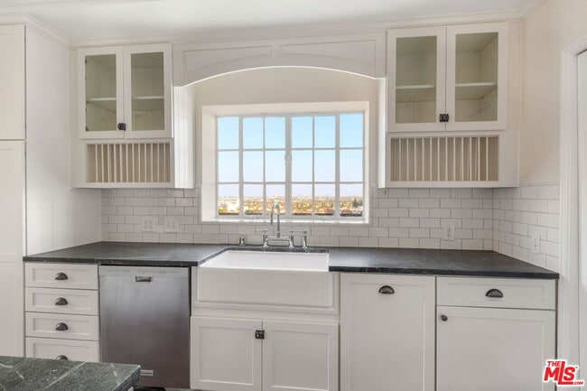 Building Photo - 3617 Homeway Dr