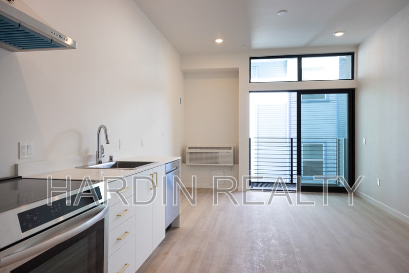 Building Photo - Studio30 Residences