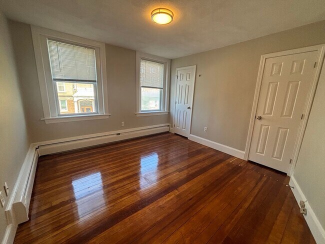 Building Photo - 260 Washington Apartments – Modern Living ...