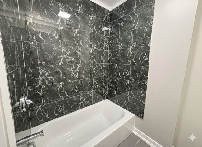 Building Photo - 4332 S Hermitage Ave