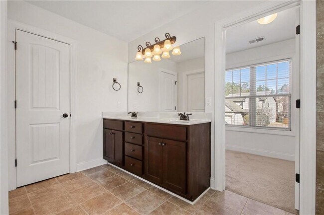 Building Photo - 2260 Harvest Ridge Cir NE