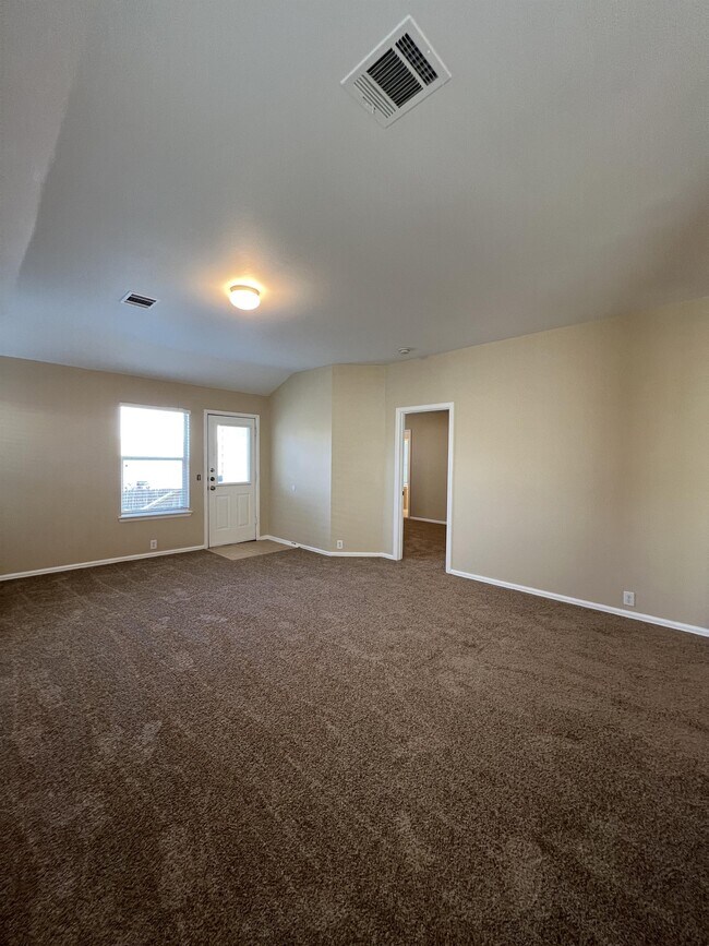 Building Photo - 9411 Massaro St