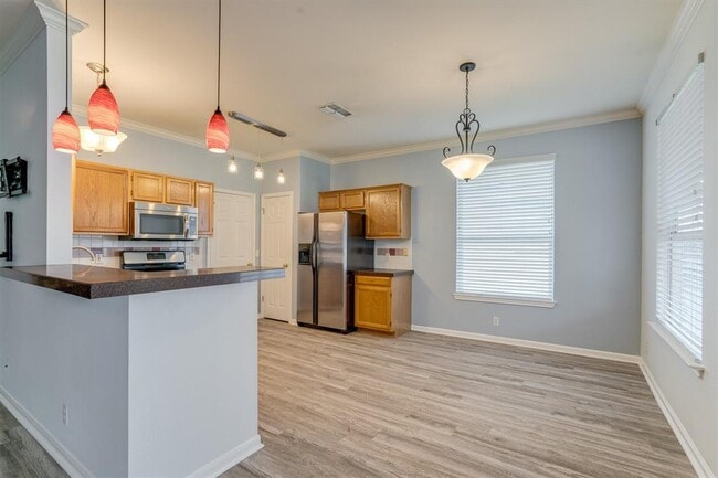 Building Photo - 2300 Wisteria Way