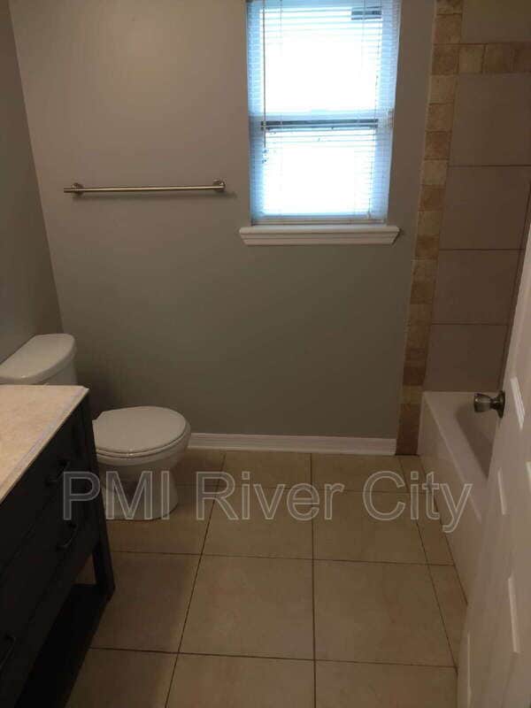 Building Photo - 818 Filmore Ln